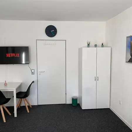 C3 Fuer Monteure Und Arbeiter In Apartament *